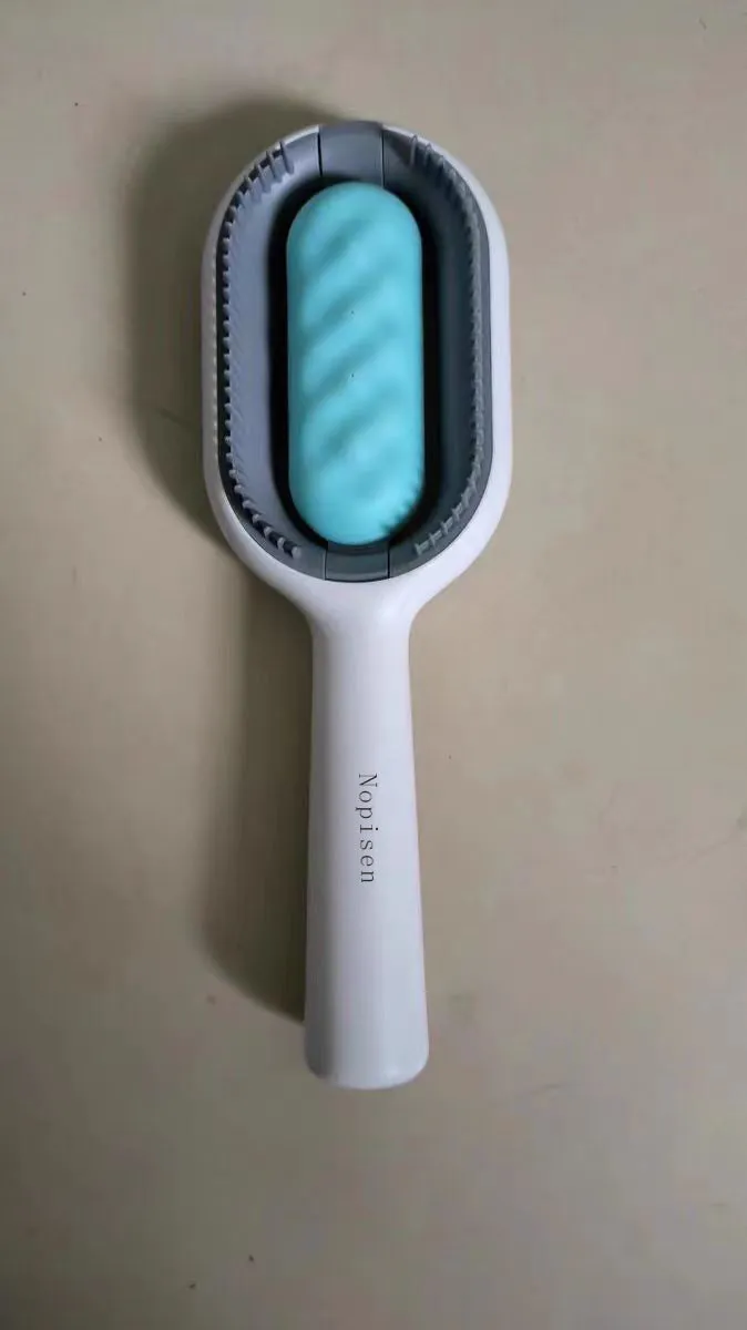 Nopisen Pet Brush, a professional pet grooming tool suitable for long and short haired pets